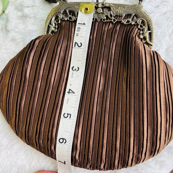 Silk Satin Evening Handbag Retro Vintage with Pearl like Handle - Picture 3 of 12